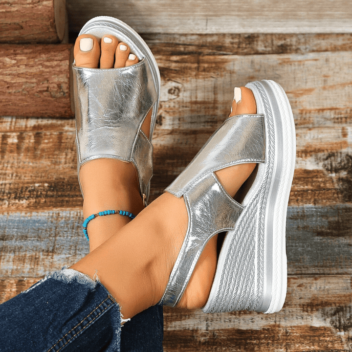 Baylie - Sandales Stylées Métalliques