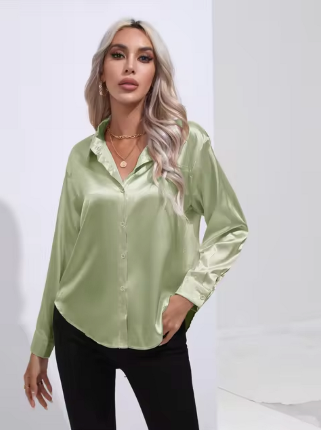 Blouse en satin à manches longues