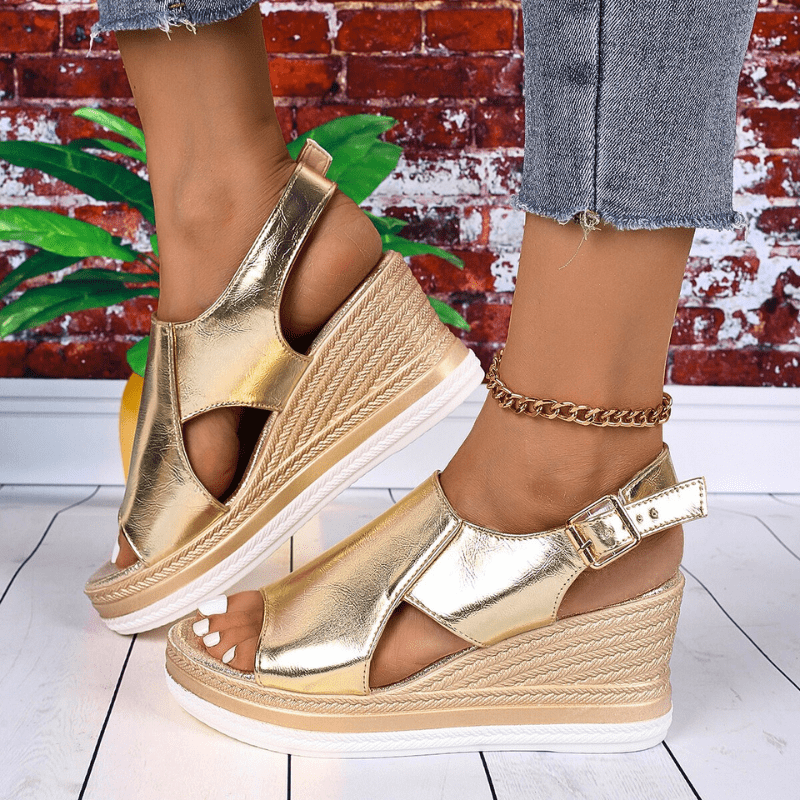 Baylie - Sandales Stylées Métalliques