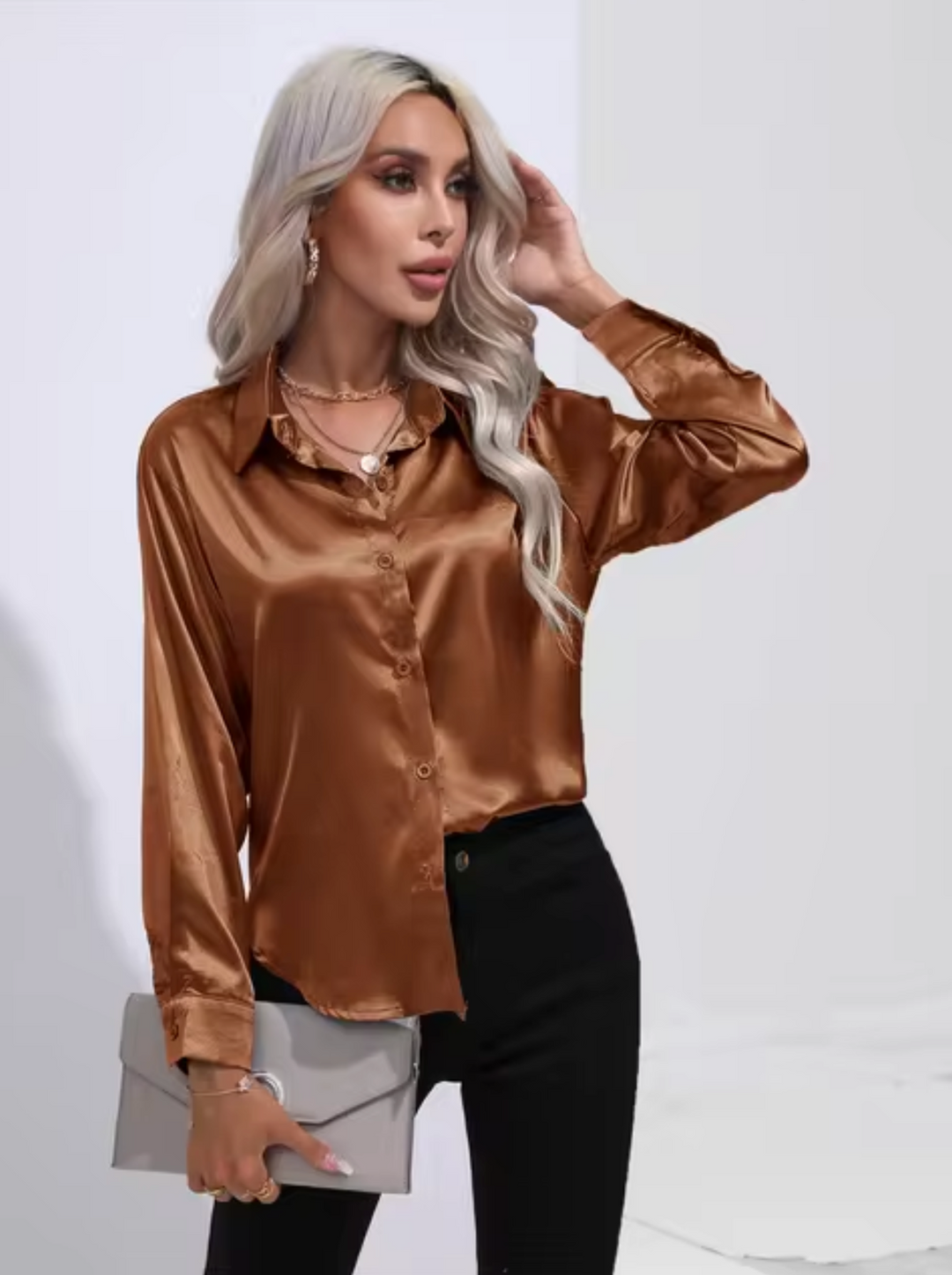 Blouse en satin à manches longues