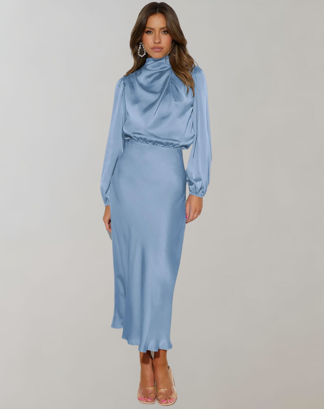 Robe en satin à manches longues