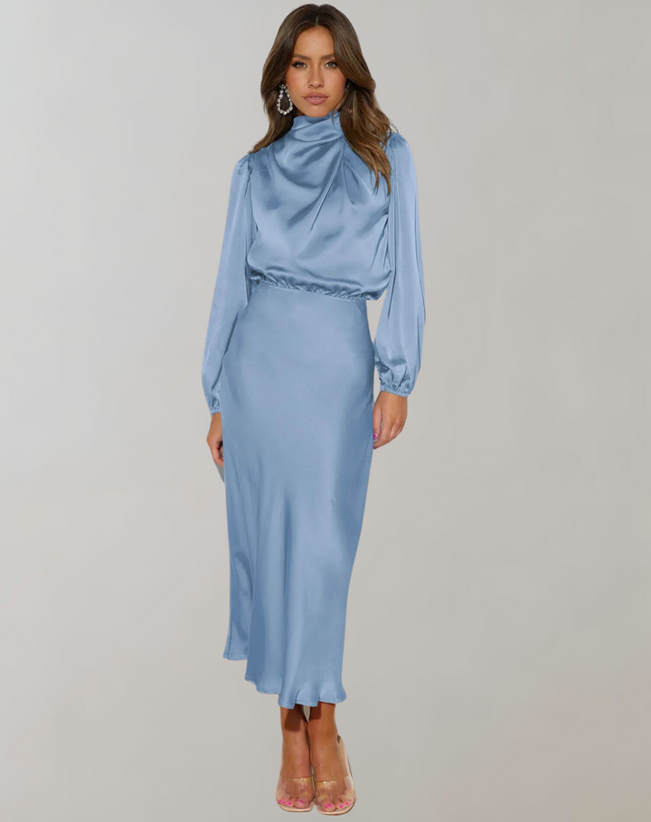 Robe en satin à manches longues