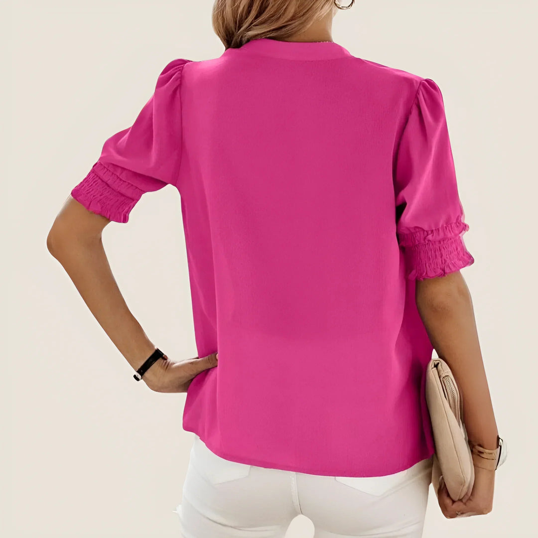 Blouse à manches courtes avec décolleté en V