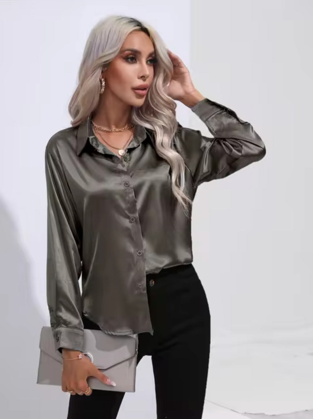 Blouse en satin à manches longues