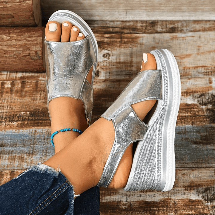 Baylie - Sandales Stylées Métalliques