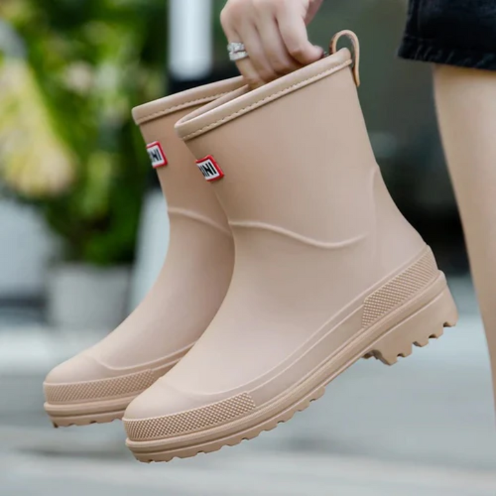 Bottes de pluie chic et imperméables pour femmes - élégantes et fonctionnelles