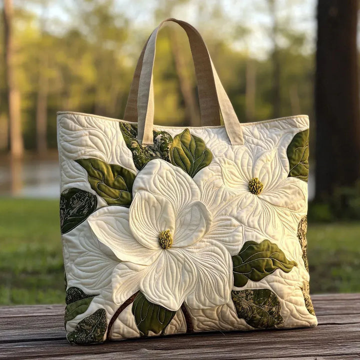 Sac fourre-tout matelassé artisanal - Lys blancs élégants