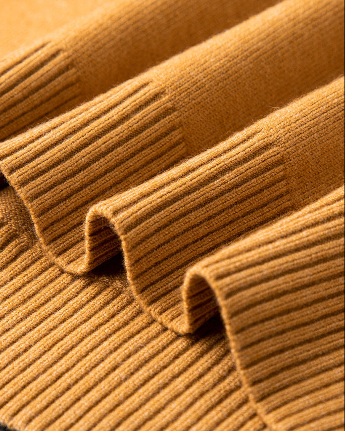 PULL EN V EN FIBRES NOBLES POUR HOMME