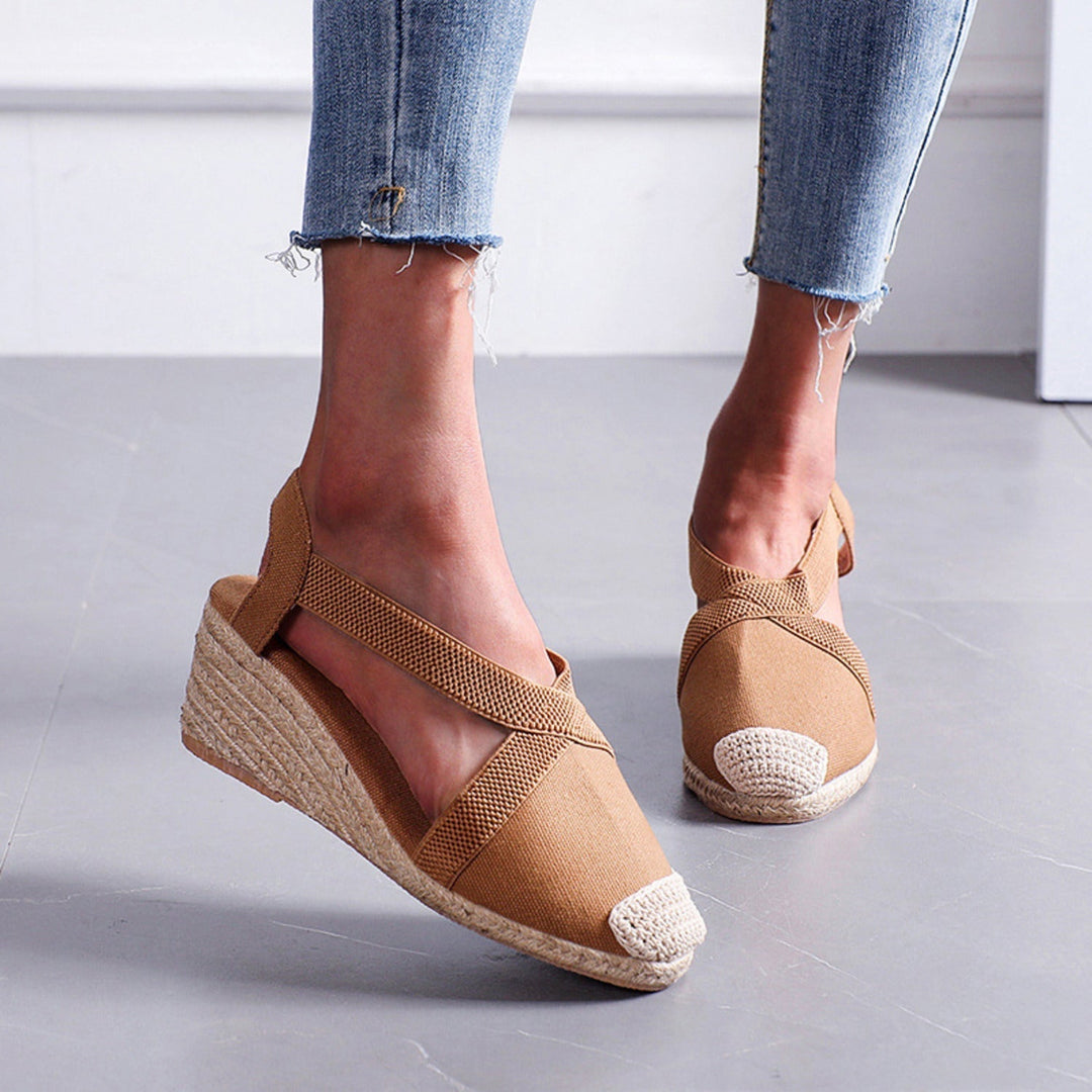 Noa | Espadrilles tendance avec élégante semelle en paille tressée