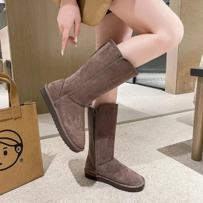 Mathea - Bottes élégantes en daim avec passepoil stylisé pour femmes