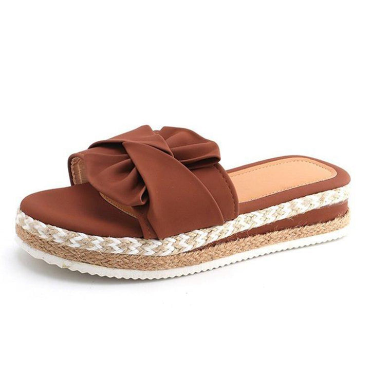 Vanya - Pantoufles de luxe et de style avec ruban élégant pour femmes