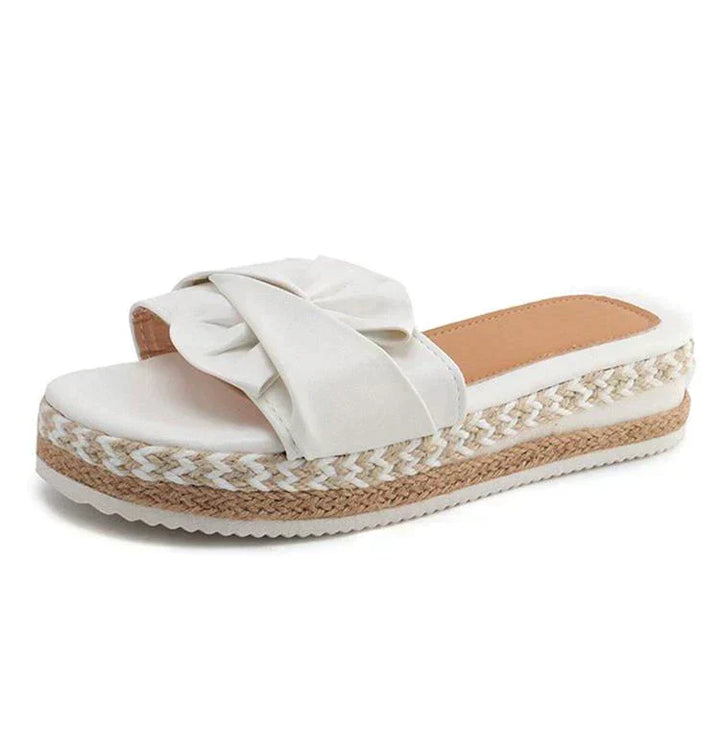 Vanya - Pantoufles de luxe et de style avec ruban élégant pour femmes