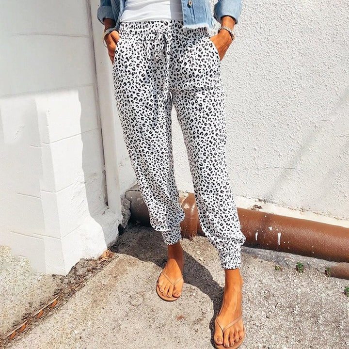 FIONA - Pantalon tendance avec imprimé léopard stylisé