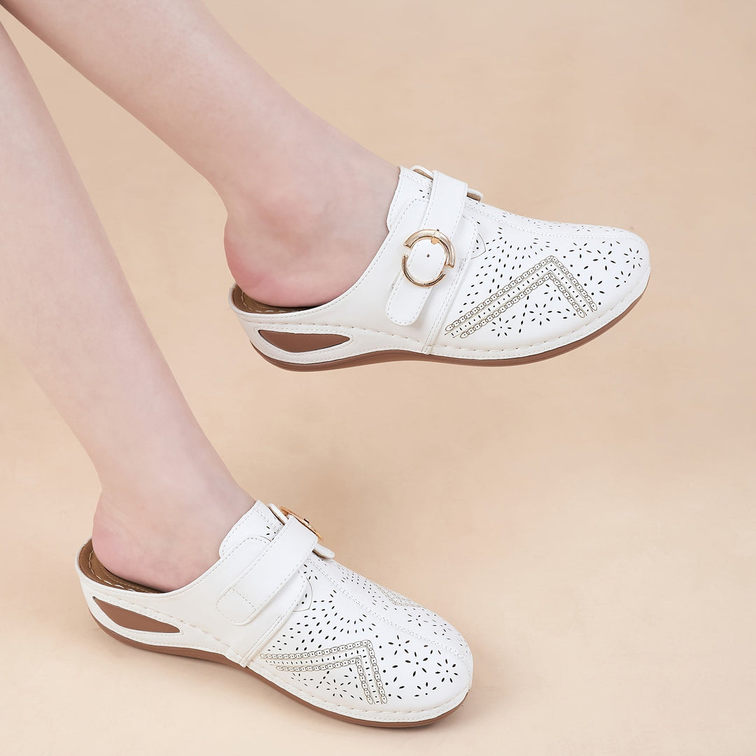 Annabel | Sandales de sport élégantes et confortables avec nez fermé et brides à boucles réglables de couleur unie