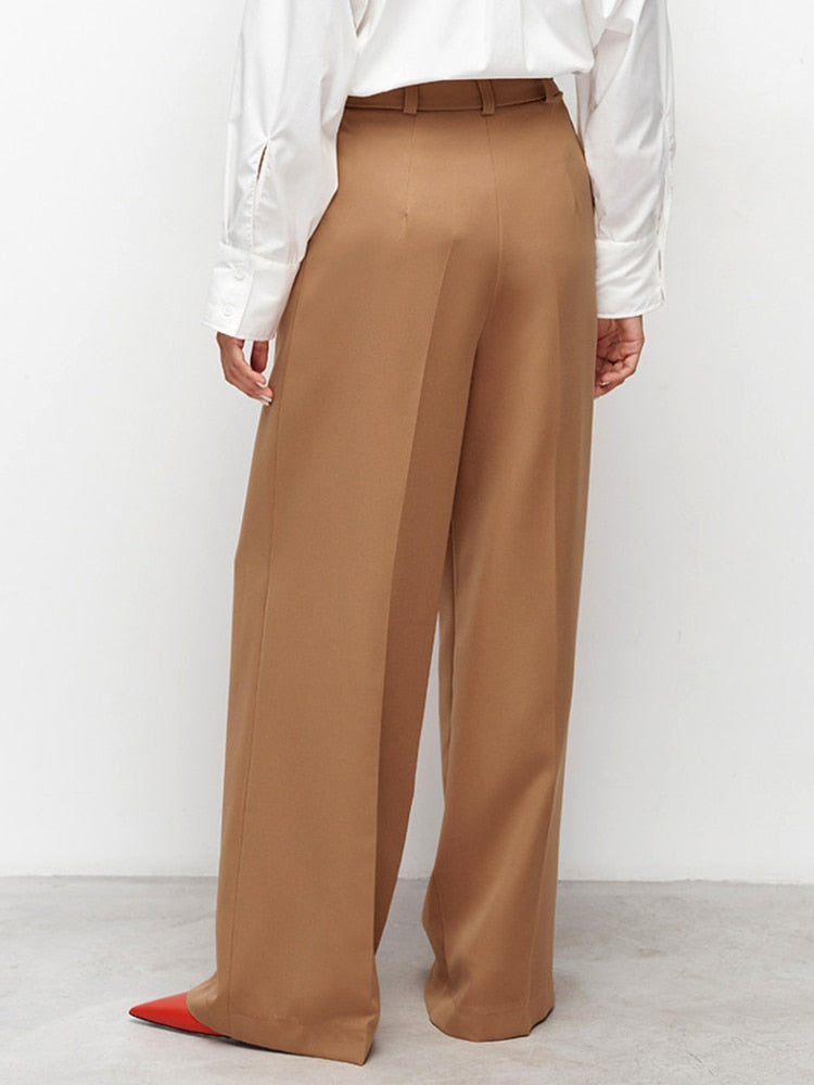 Pantalon taille haute et jambe large