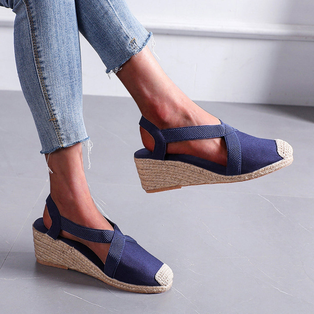 Noa | Espadrilles tendance avec élégante semelle en paille tressée