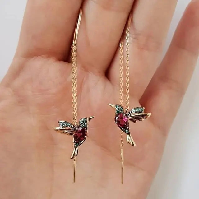 Boucles d'oreilles avec colibri en or et cristaux