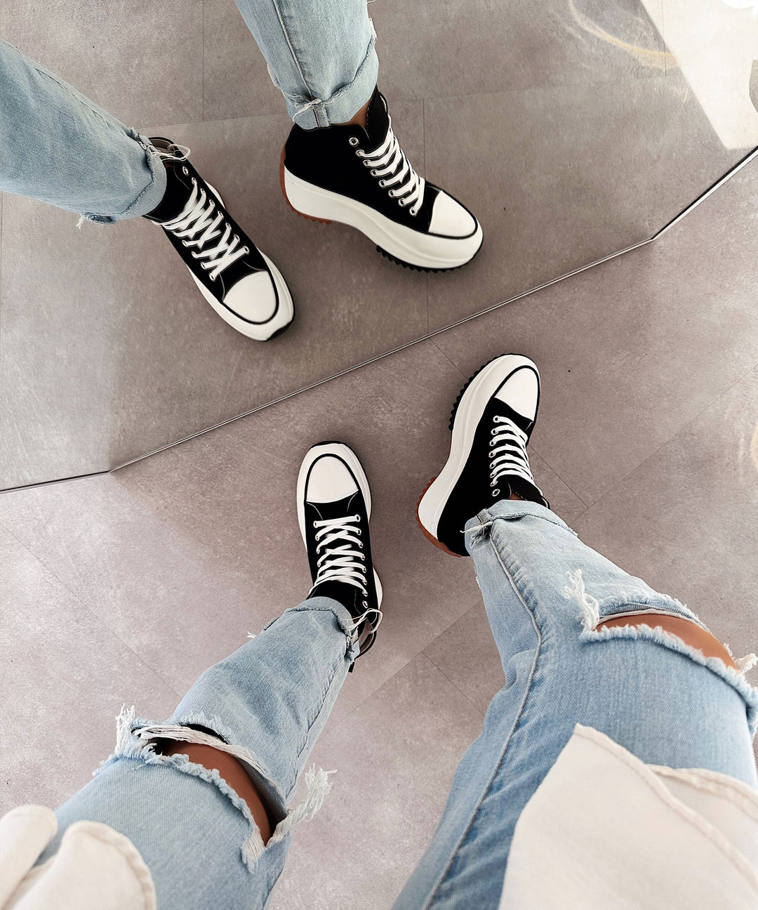 Adelia - Des baskets noires élégantes pour un look intemporel